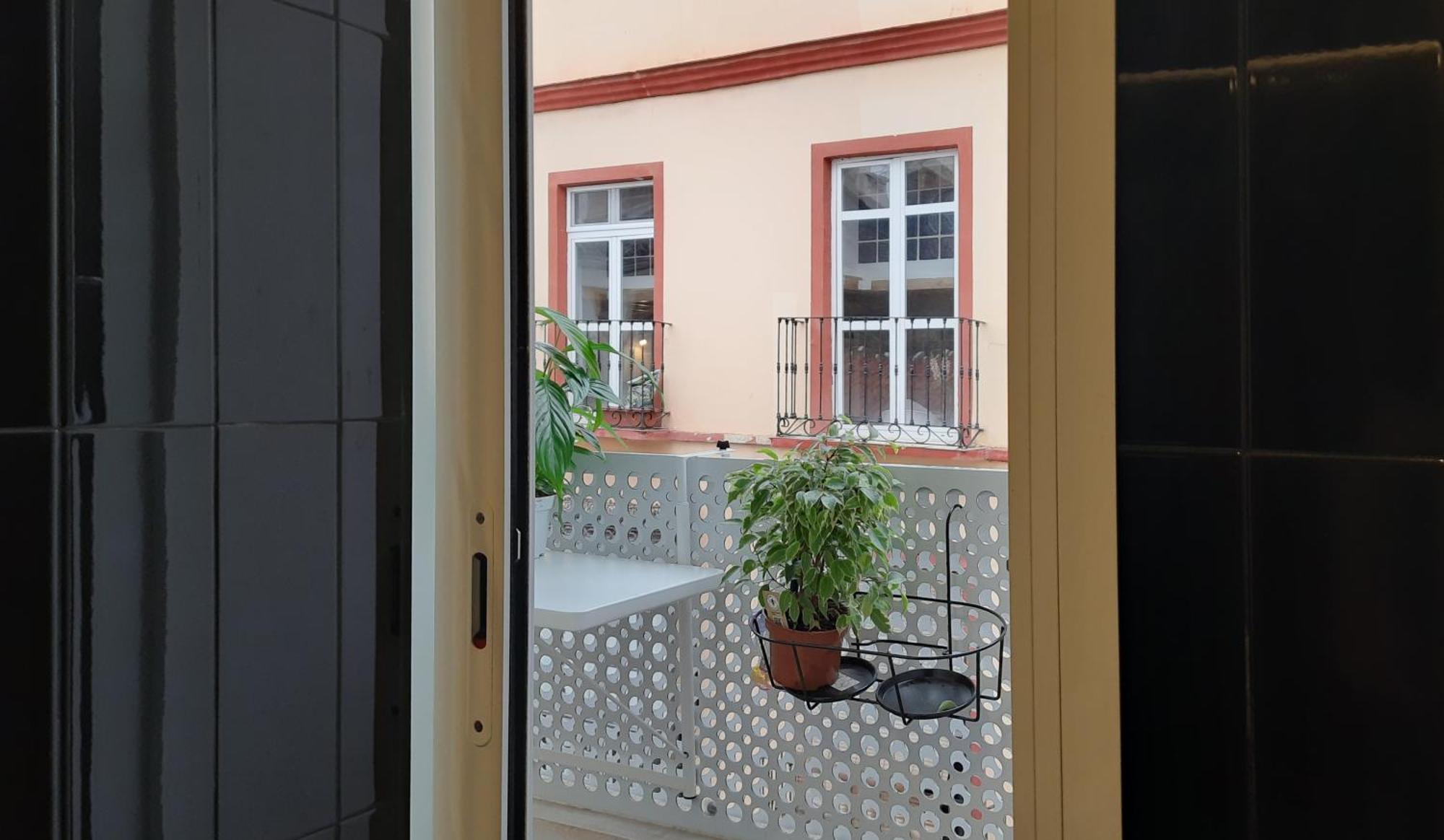 Apartment With Two Suites In The Center Of Малага Экстерьер фото